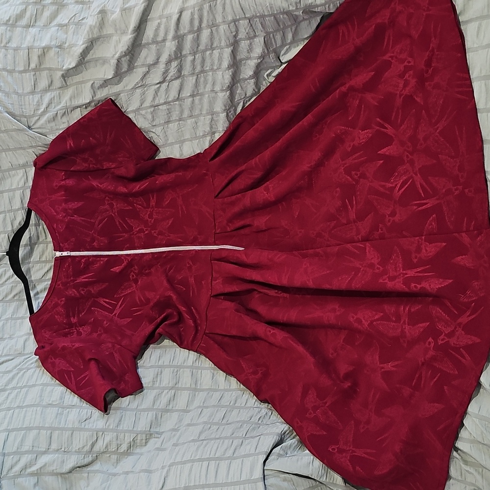 Lularoe Amelia Dress With Zipper And Pockets Burgundy Sparrow Bird Design - Picture 4 of 7